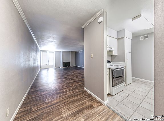 3rd image of 216 Arcadia Pl