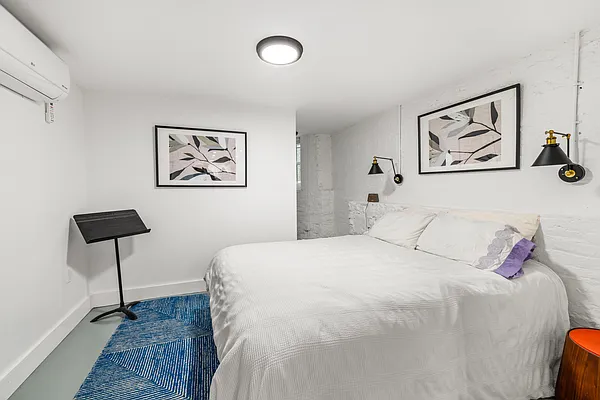 Rented by Compass | media 10