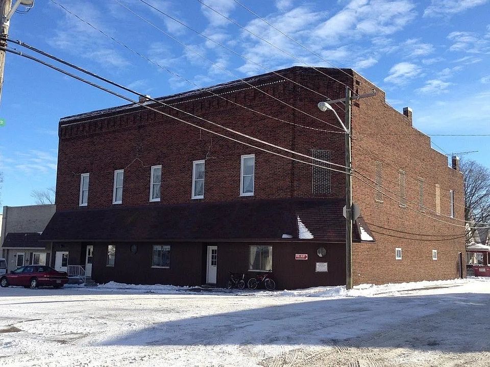 1st image of 102 E Main St Unit 3