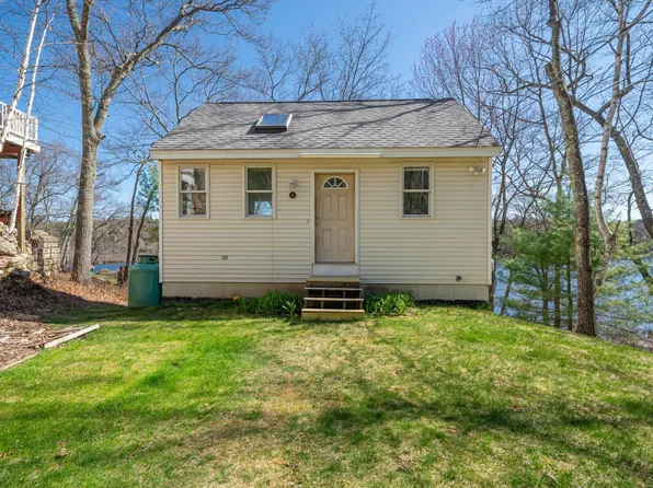 36 Brewster Road, Londonderry, NH 03038