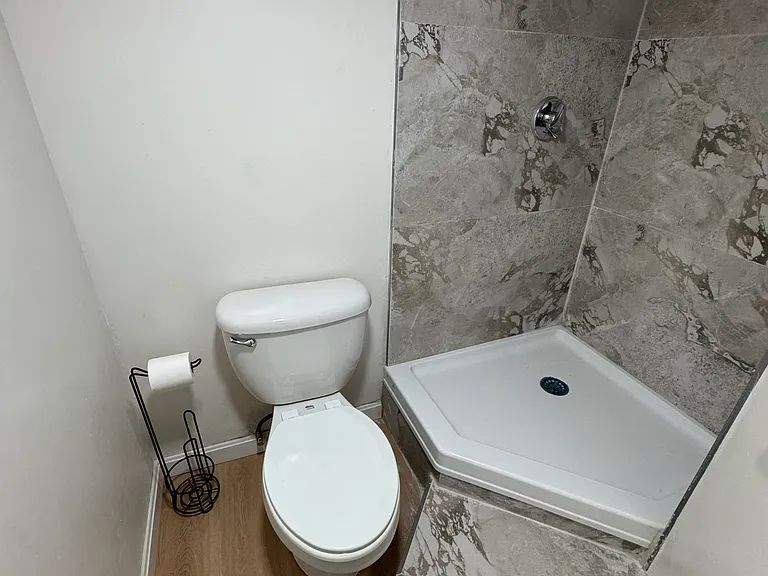 34 Newbury St #B — Photo 9