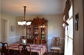 Wonderful Dining Room w Hardwoods
