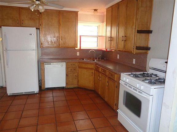 4th image of 3117 S 18th St
