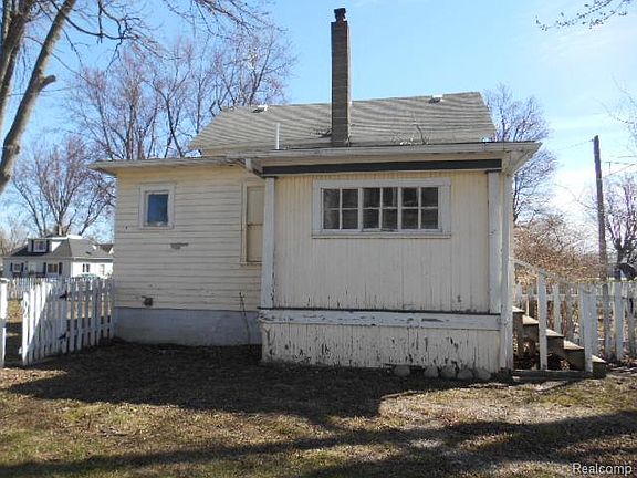 2nd image of 6946 James St