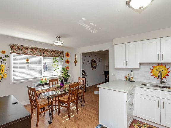 3rd image of 3025 N Harlem Ave #1E