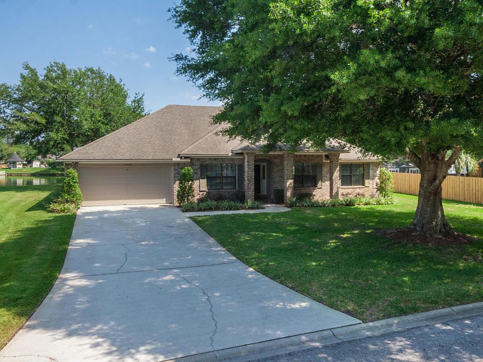 1st image of 14449 Pond Pl