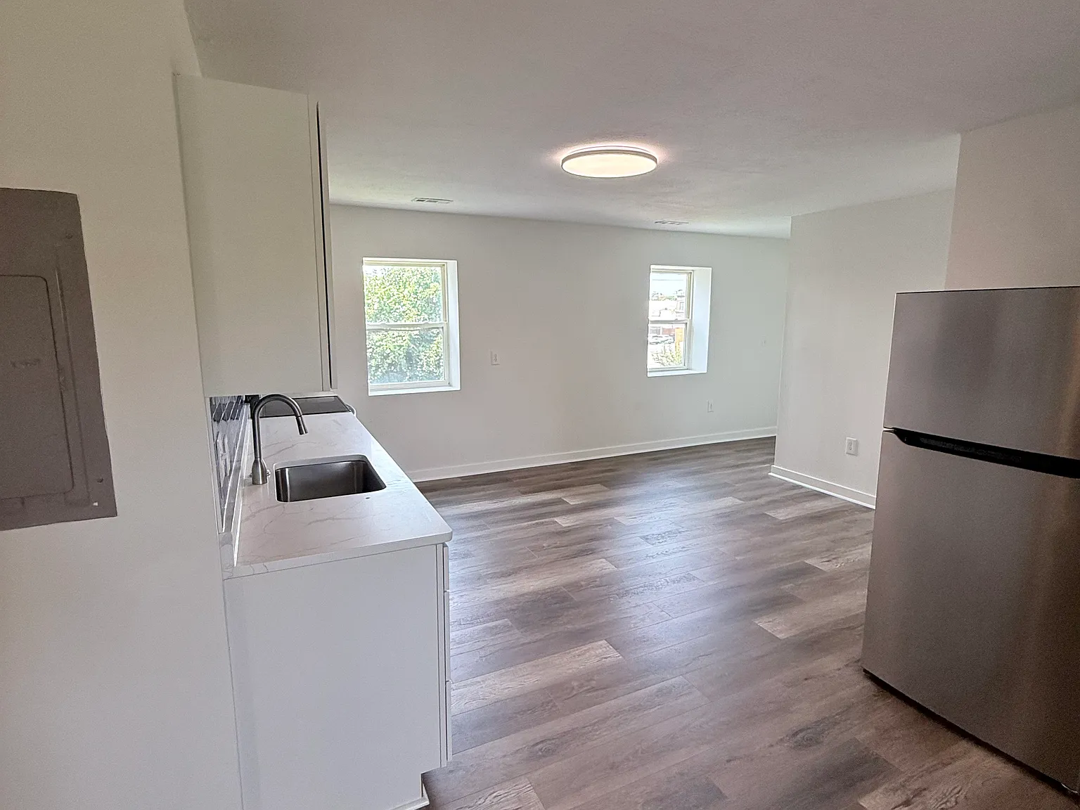 2 bed, 869 sqft, $1,450 — Photo 3
