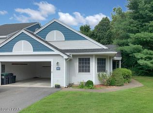 4072 Circle Ct, Milford, PA 18337
