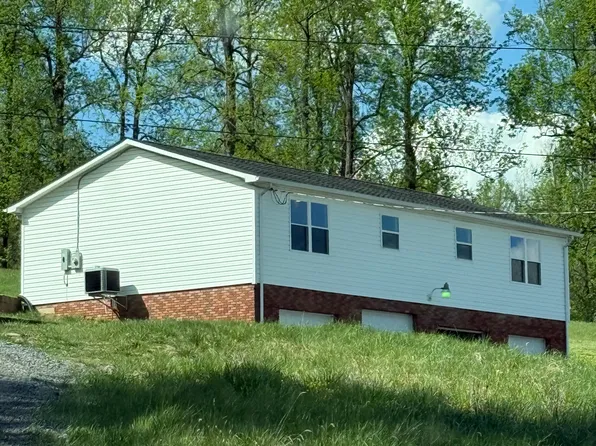 60 Headwaters Rd #66, Chester Gap, VA 22623