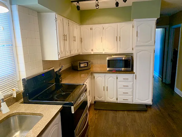 2 bed, 800 sqft, $1,450 — Photo 3