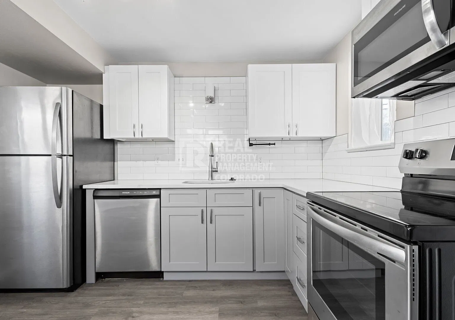 Updated 2-Bedroom Rental with Huge Fenced Backyard in Rosedale — Photo 2