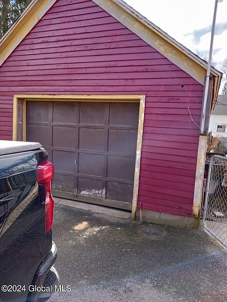 2nd image of 21 Glenwood Avenue