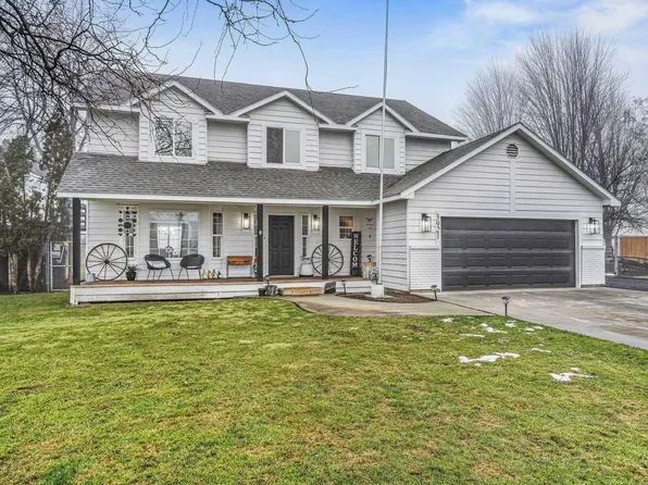 3921 Westlake Dr, West Richland, WA 99353