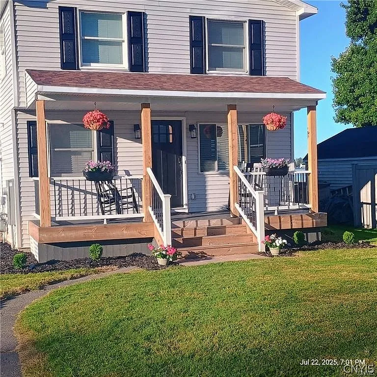 4 bed, 3.0 bath, 2091 sqft, $3,499 — Photo 1