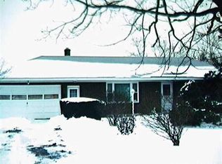 48 Thompson Hl, Rensselaer, NY 12144