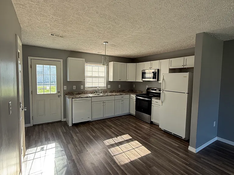 245 Barley Cir #1 — Photo 3