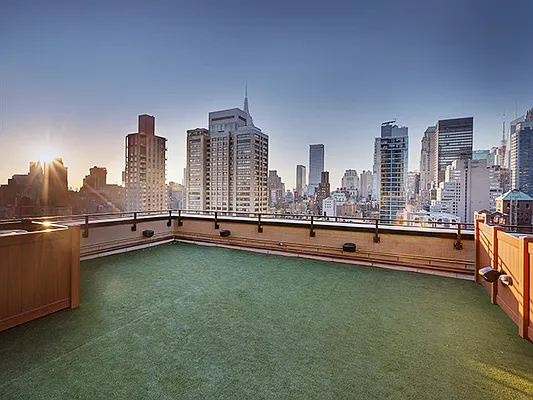 Rented by Cooper & Cooper Real Estate | media 10