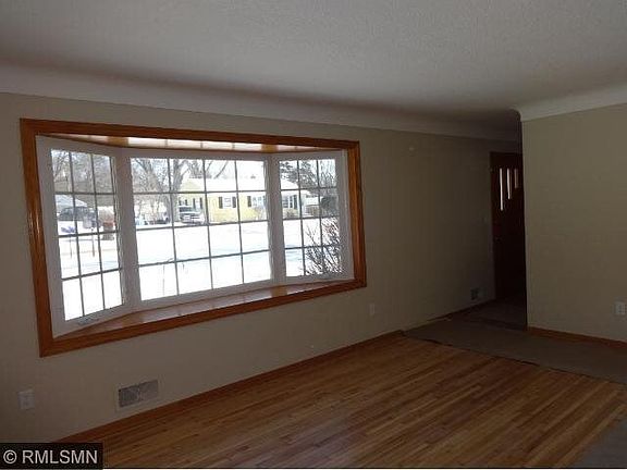 5th image of 1767 Clarence Street