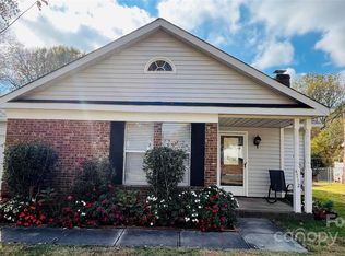 4712 Harri Ann Dr, Charlotte, NC 28227