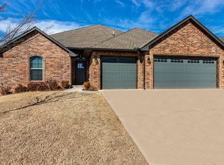 6133 Oxnard St, Edmond, OK 73034