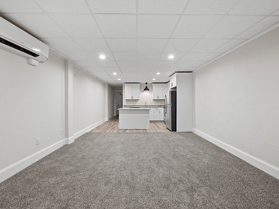 3rd image of 508 E Main St #209