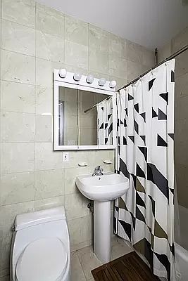 3rd image of 87 Bowery #602