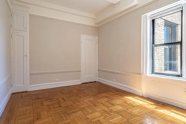 Rented by Metropolitan Equities | media 9