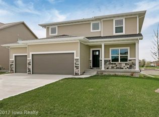 280 NE Fox Run Trl, Waukee, IA 50263