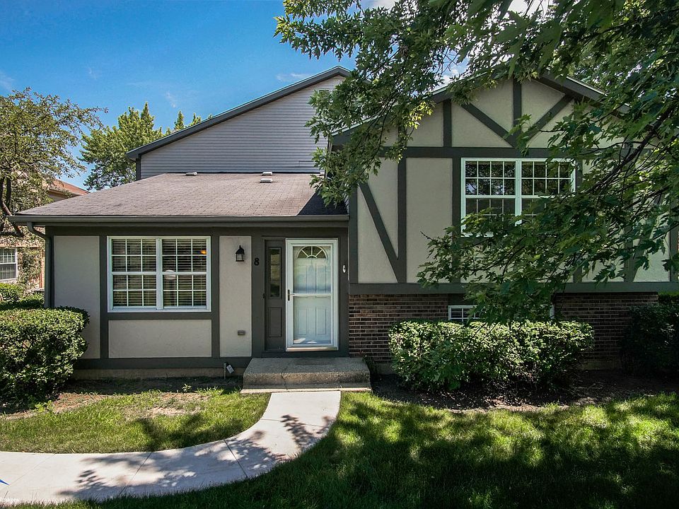 1st image of 8 Fernwood Ct #1