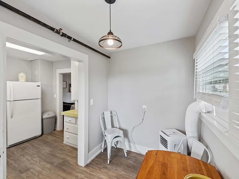 864 S 5th St #4 — Photo 11