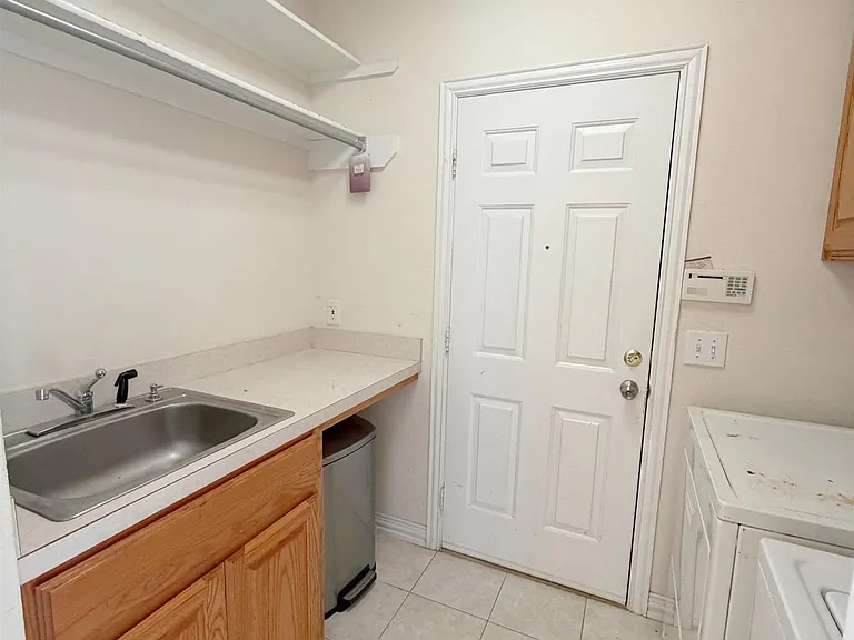 4506 Hollow Ridge Dr — Photo 30