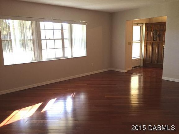 3rd image of 601 Moonpenny Cir