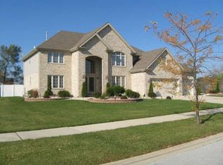 20350 Camelot Ln, Lynwood, IL 60411