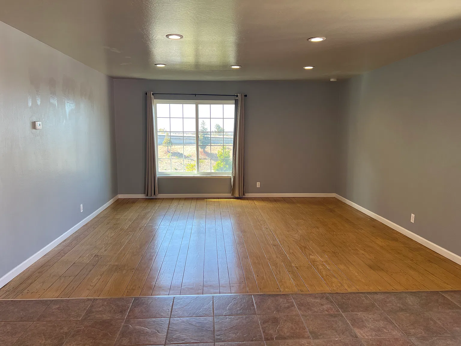 2 bed, 1039 sqft, $2,800 — Photo 3