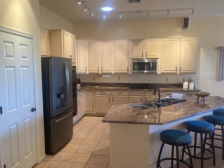 3048 W Desert Glory Dr — Photo 12