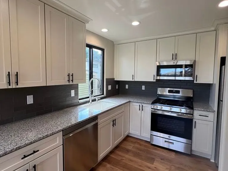 1258 Palm St — Photo 7