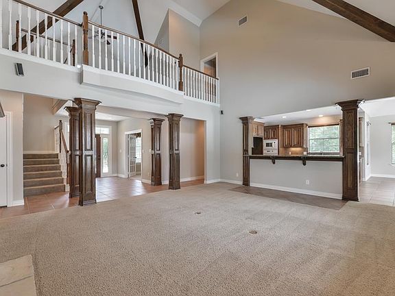 5th image of 17119 Mustang Ln