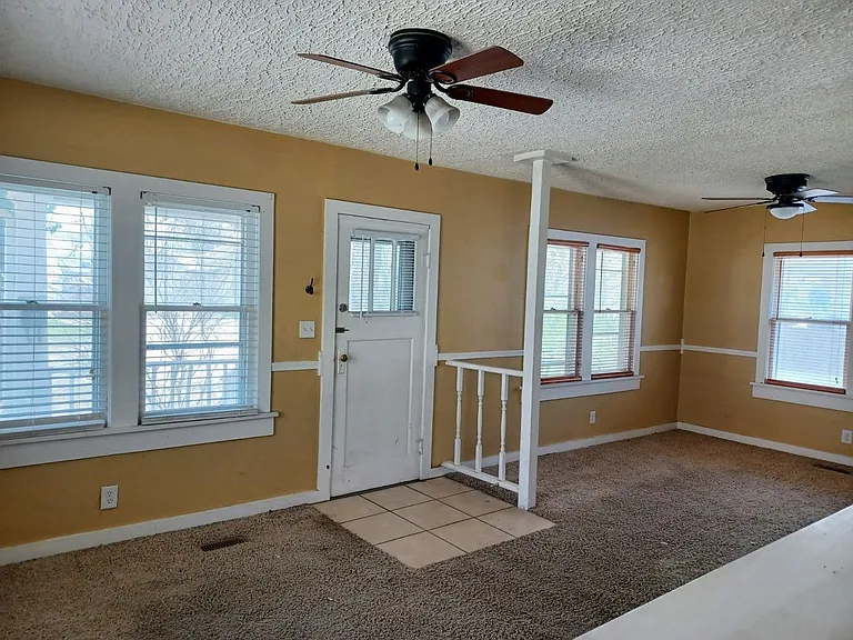 843 S Holyoke St — Photo 3