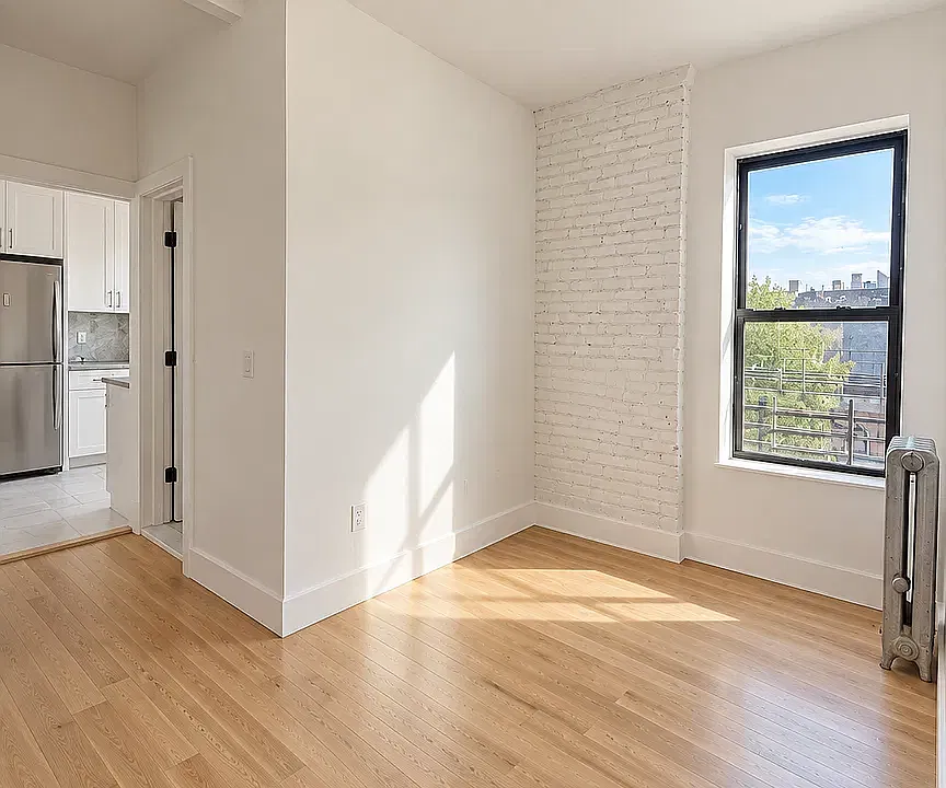 49 Kingston Ave #3L