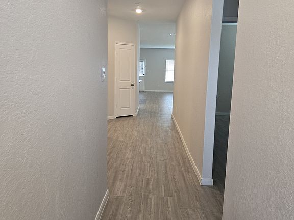 4th image of 5936 Geronimo Way