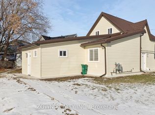26 A Metcalfe St, Quinte West, ON K8V 4C7