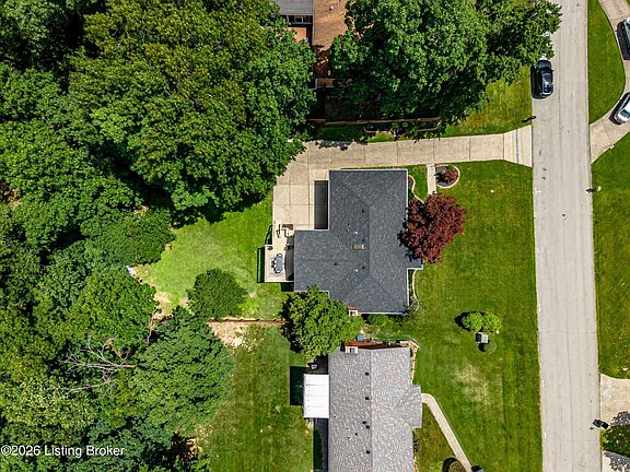 3rd image of 9107 Split Rail Dr