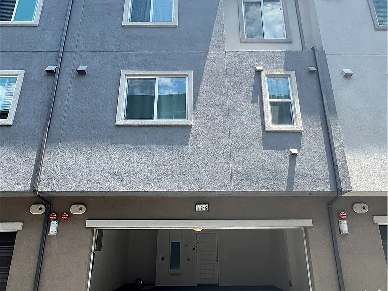 7358 Parker Ln — Photo 23
