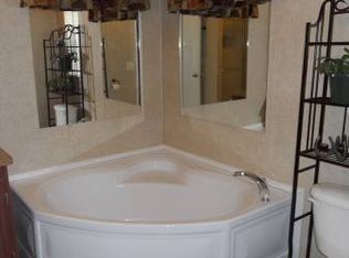 5320 Mesquite Meadow Ln, Bryan, TX 77808