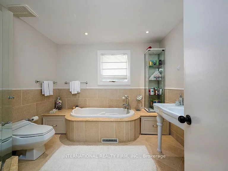 122 Willingdon Rd — Photo 22