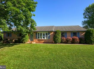 1010 Daniel Dr, Stevens, PA 17578