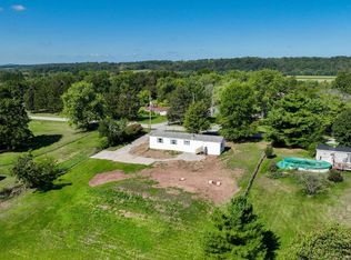 4391 Schoolhouse Rd, Dover, PA 17315