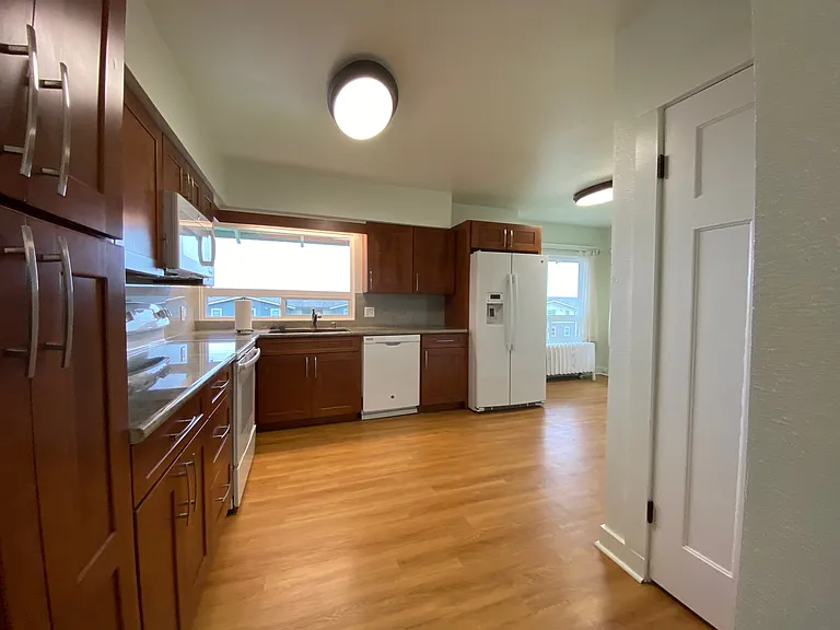 Entry to Kitchen & Dining Room