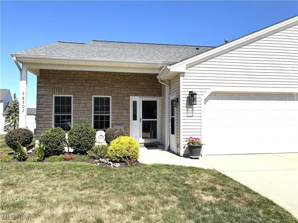 38207 Cross Creek Dr, Willoughby, OH 44094