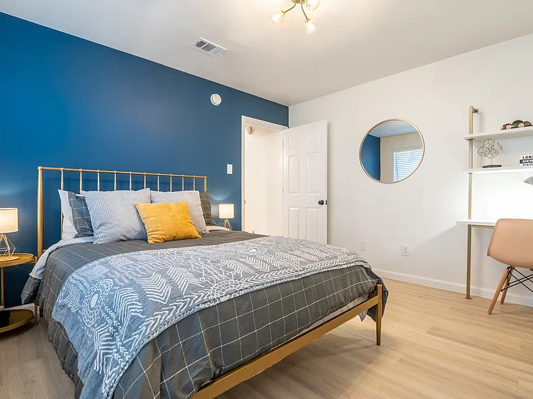 20712 Camel Back St — Photo 18